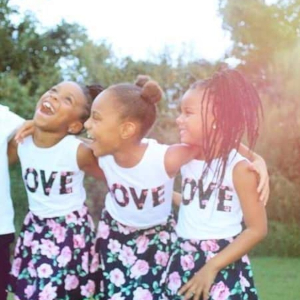 Beautiful Girls Love Dress - Picture 5 of 6